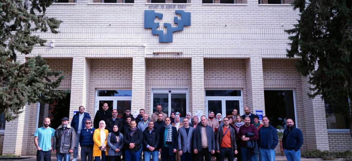 Group of trainers front of the UPV/EHU University at spain